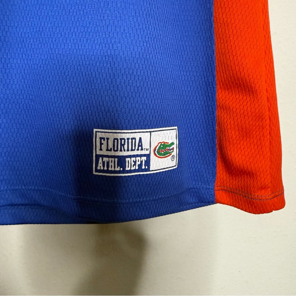 Florida Gators Tshirt V Neck Jersey Women’s Size XL - Picture 5 of 9